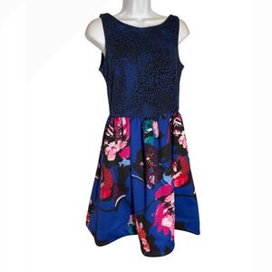 Taylor Dress Size 4 Sapphire Blue Floral Print Fit & Flare Sleeveless Dress 💙